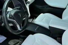 2017, Tesla, Model S, Oman